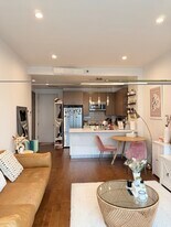 2717 42nd Rd in Long Island City, NY - Building Photo