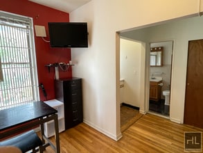 1585 3rd Ave-Unit -3B in New York, NY - Building Photo - Building Photo