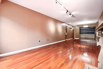 1 Linden Pl in Hartford, CT - Building Photo - Building Photo