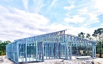 14113 Canadian Ave in Port Charlotte, FL - Building Photo - Building Photo
