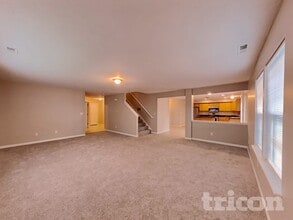 1963 Central Park Blvd W in Greenwood, IN - Foto de edificio - Building Photo