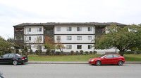 2860 Packard Ave in Coquitlam, BC - Building Photo - Building Photo