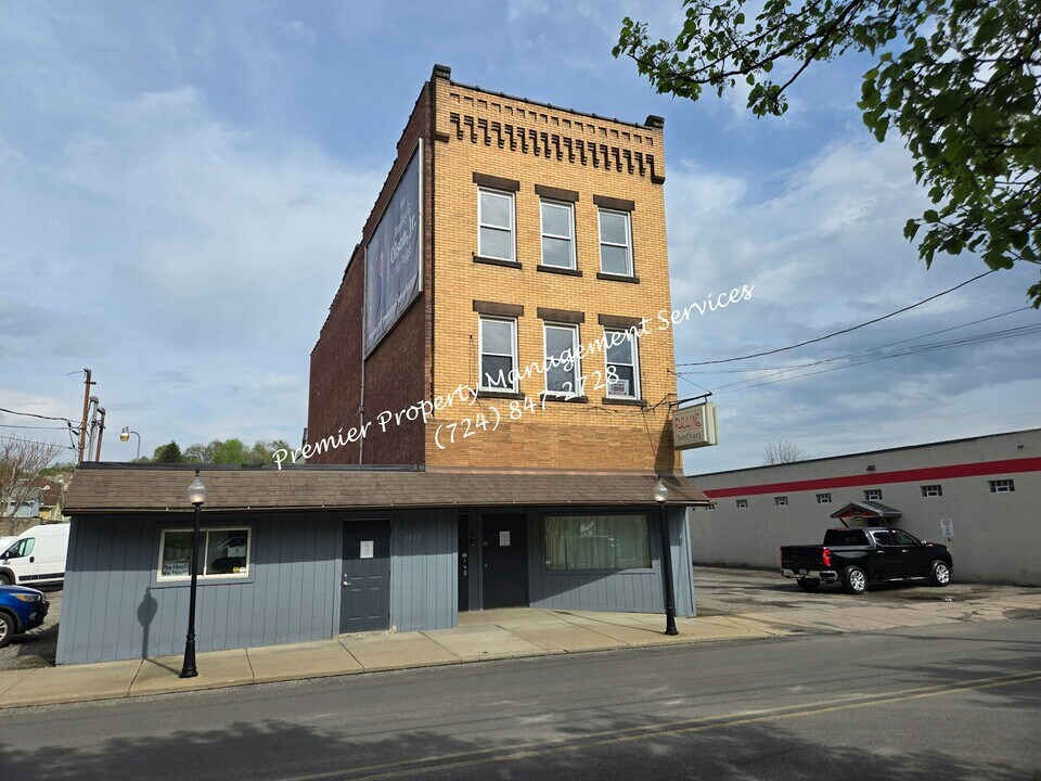 1015 S Mill St in New Castle, PA - Building Photo