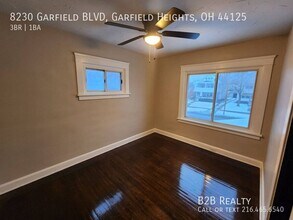 8230 Garfield Blvd in Garfield Heights, OH - Building Photo - Building Photo