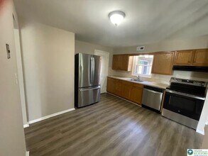 2404 Woodstock Dr in Bethlehem, PA - Building Photo - Building Photo