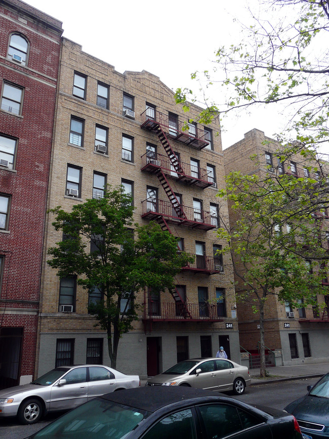 241 E Mosholu Pky