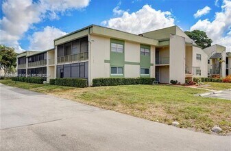 4131 NW 88th Ave in Coral Springs, FL - Building Photo - Building Photo
