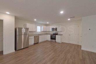 106 Flat Rock Ml Trl in Warner Robins, GA - Building Photo - Building Photo