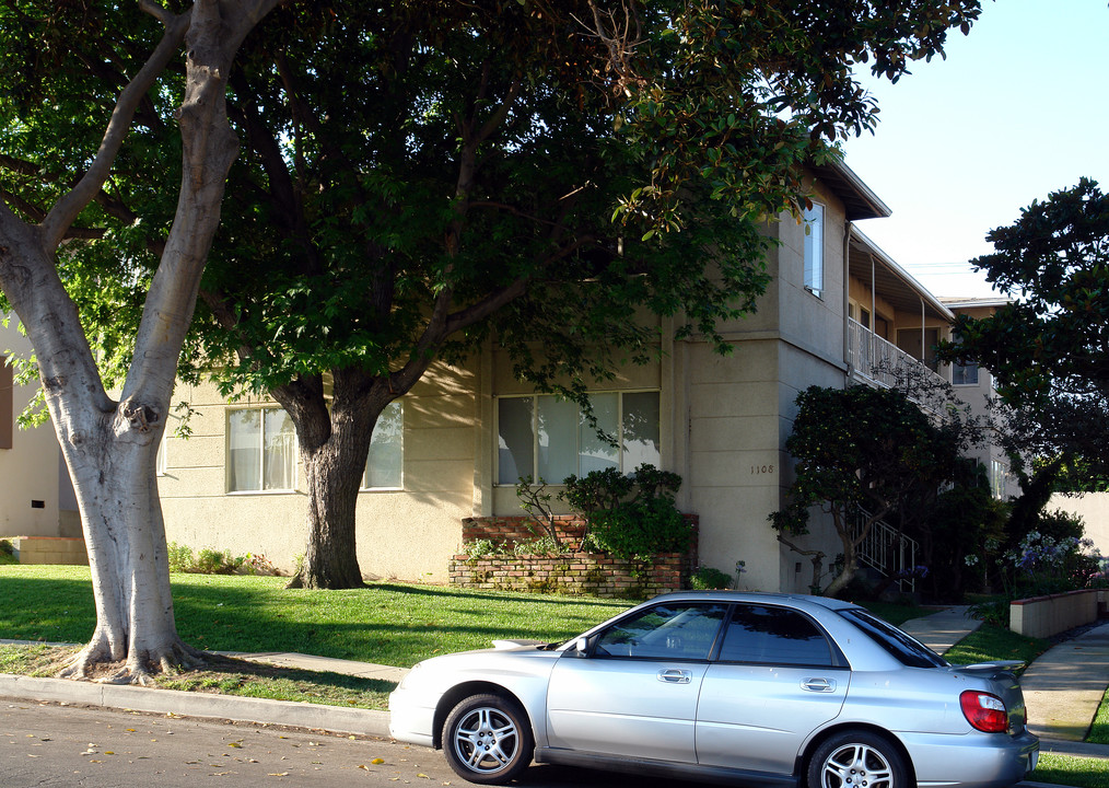 1108 E Imperial Ave in El Segundo, CA - Building Photo