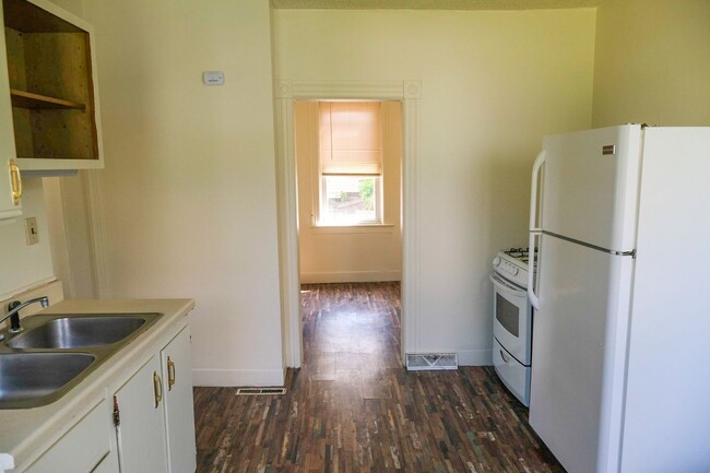 property at 815 Davis Terrace