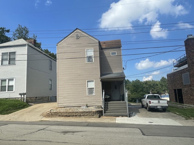 property at 123 Montmullin St