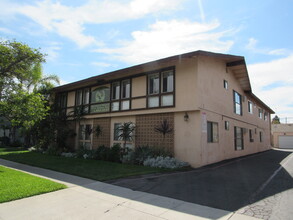 120 E Wilken Way in Anaheim, CA - Building Photo - Building Photo