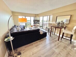 15 North Beacon St, Unit 602 in Boston, MA - Building Photo - Building Photo