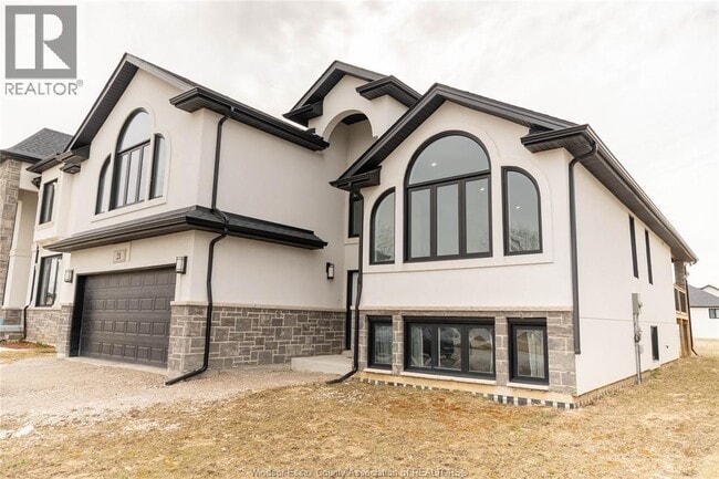 21 Noble CRT in Amherstburg, ON - Building Photo - Building Photo