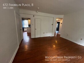 672 Franklin Pl in Philadelphia, PA - Building Photo - Building Photo