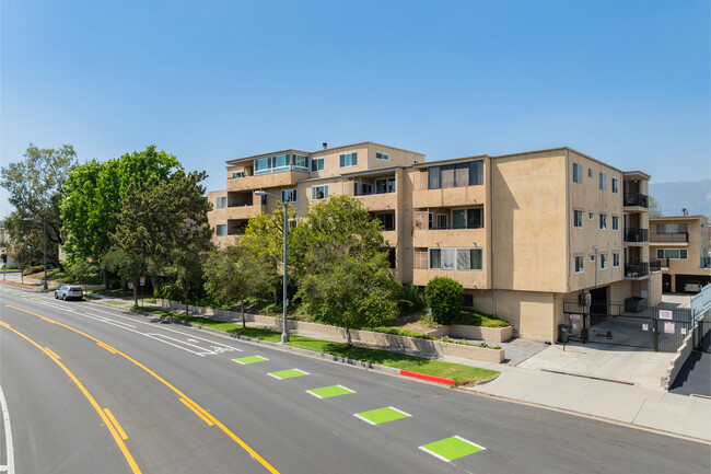 Cordova East in Pasadena, CA - Foto de edificio - Building Photo