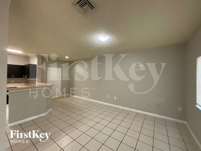 10301 SW 18th St in Miramar, FL - Building Photo - Building Photo