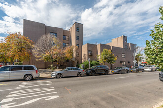 204 Stuyvesant Ave in Brooklyn, NY - Building Photo - Building Photo