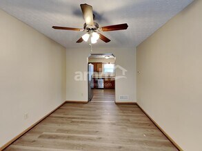 254 Oxford Dr SW in Pataskala, OH - Building Photo - Building Photo