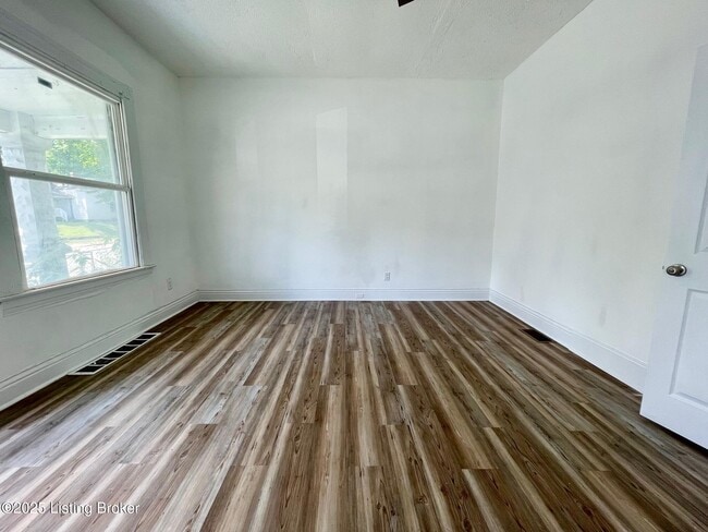 2127 Wilson Ave in Louisville, KY - Building Photo - Building Photo