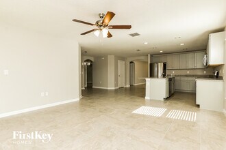 422 Earhart Dr in Davenport, FL - Building Photo - Building Photo