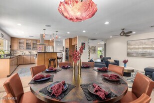 2909 E Las Rocas Dr in Phoenix, AZ - Building Photo