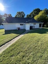 1937 Idle Hour Rd in Kingsport, TN - Building Photo - Building Photo