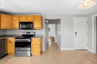 36 Cedar St in Worcester, MA - Foto de edificio - Building Photo