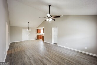 334 Barr Cir in Rex, GA - Building Photo - Building Photo
