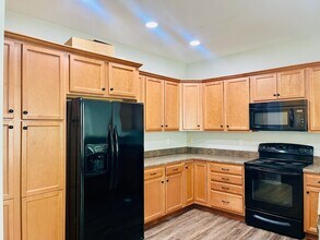 1105 Circandian Ct in Morrisville, NC - Building Photo - Building Photo