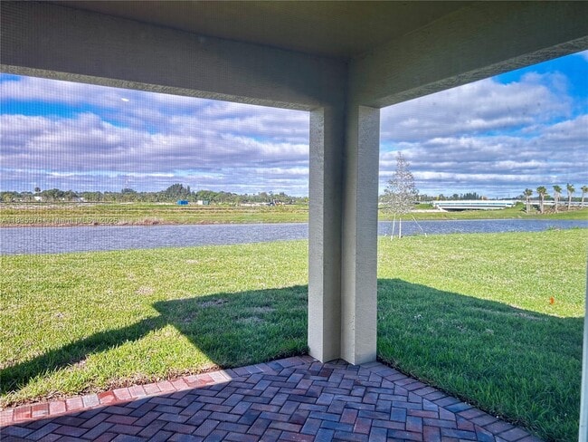974 Bent Creek Dr in Fort Pierce, FL - Building Photo - Building Photo