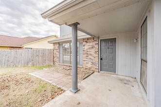 1402 Bandera Dr in Arlington, TX - Building Photo - Building Photo