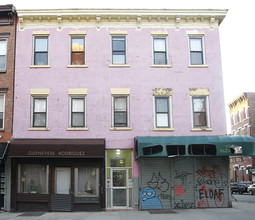 311 Bedford Ave in Brooklyn, NY - Building Photo - Building Photo