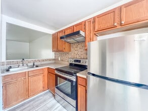 32 Fox Hill Dr in Kilmarnock, VA - Building Photo - Building Photo