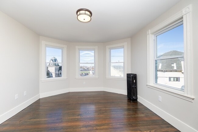 180 Shirley St in Winthrop, MA - Building Photo - Building Photo