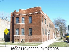 634 N Lamon Ave Apartments