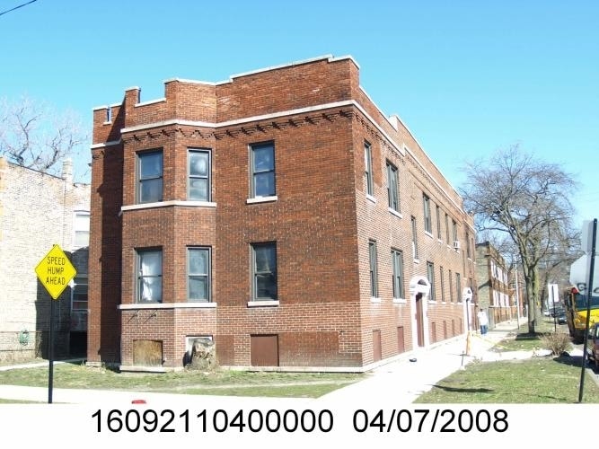 634-640 N Lamon in Chicago, IL - Building Photo