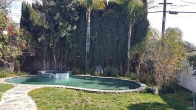 5122 Lindley Ave in Los Angeles, CA - Building Photo - Building Photo