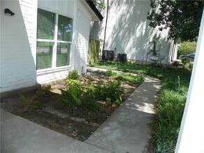 1306 Colony Creek Dr in Austin, TX - Building Photo - Building Photo
