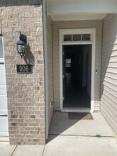 908 Sea Holly Dr in Zebulon, NC - Building Photo - Building Photo