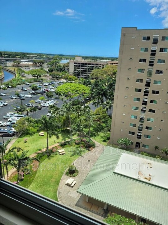 94-302-302 Paiwa St in Waipahu, HI - Building Photo