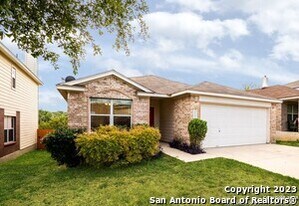 15707 Grey Fox in San Antonio, TX - Building Photo