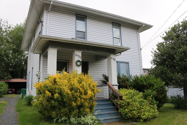 6518 25th Ave NW, Unit 2