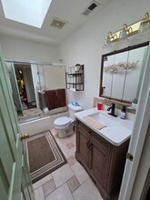 1394 Hunsicker Rd in Bellingham, WA - Building Photo - Building Photo