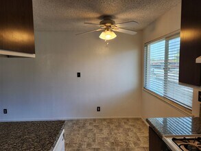 225 Harding Blvd in Roseville, CA - Building Photo - Building Photo