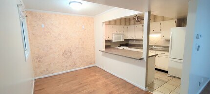 10301 N Kings Hwy, Unit 17-3 in Myrtle Beach, SC - Building Photo - Building Photo
