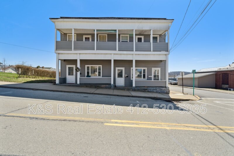 300 Broad Ave in North Belle Vernon, PA - Building Photo