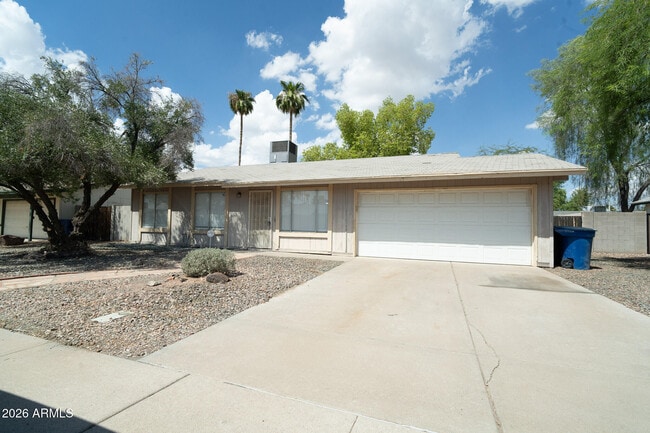 3642 W Carla Vista Dr