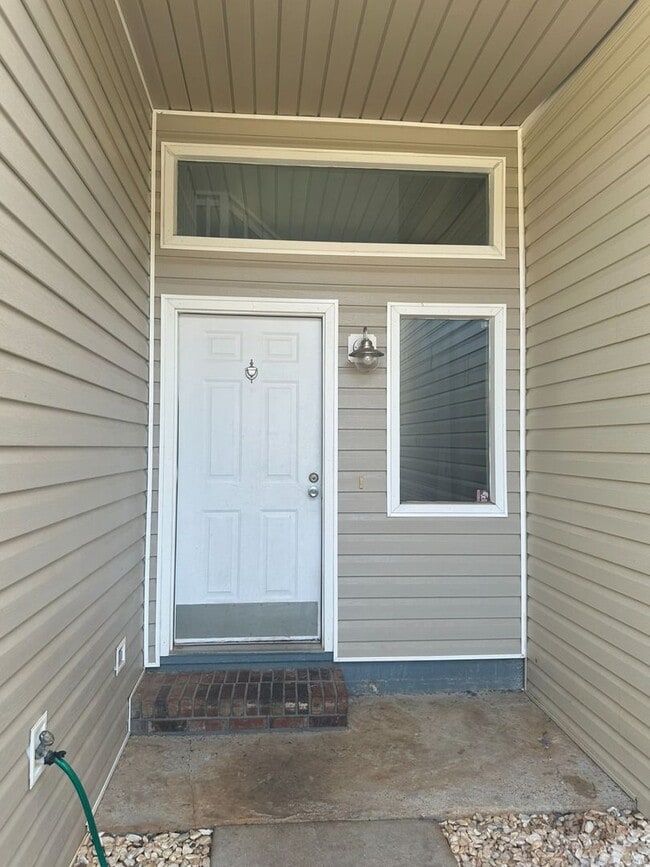 105 Woodfield Pl in Enterprise, AL - Building Photo - Building Photo