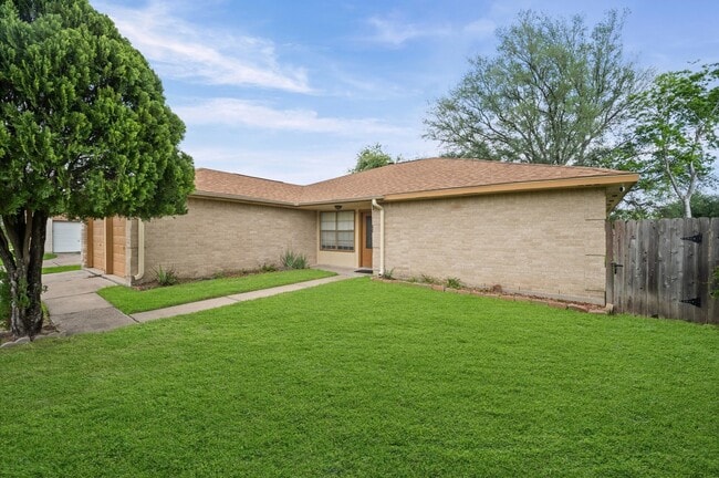 1418 Pennygent Ln in Channelview, TX - Building Photo - Building Photo